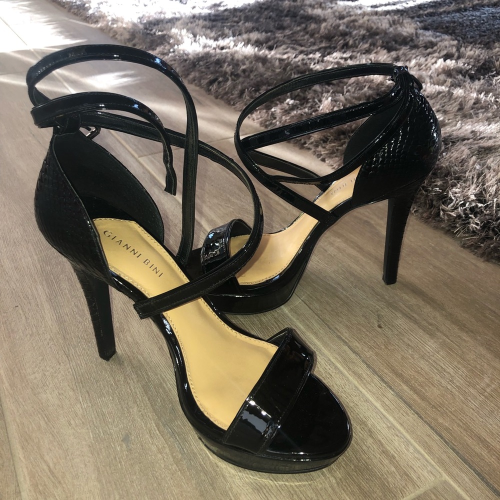 Gianni Bini Emily Style Black Heels